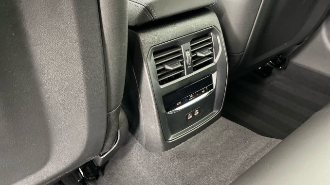 BMW 4 Series M440i xDrive MHT 5dr Step Auto [M Sport Pro Pack] Petrol Hatchback - Image 36